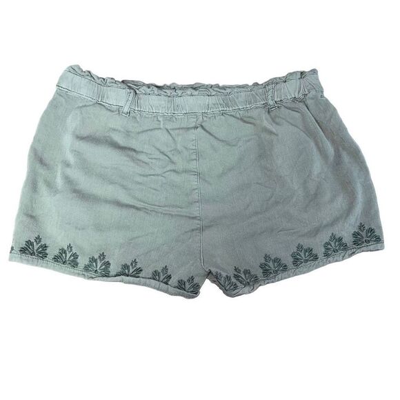 MIAMI by Francesca Army Green Embroidered Shorts Size Large - Picture 1 of 8